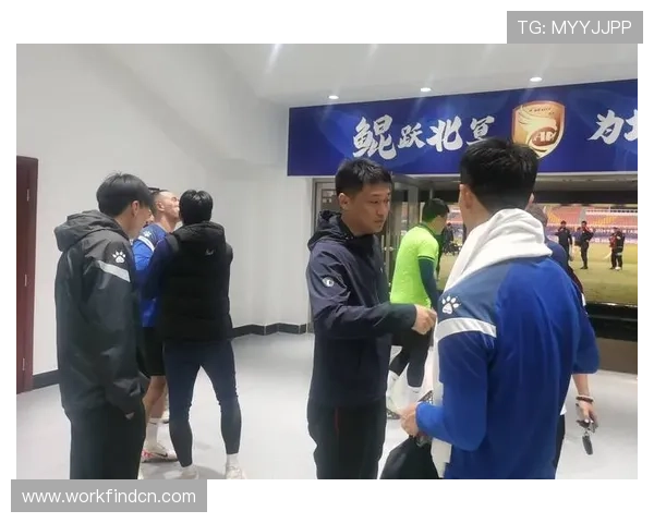 德转闫鹏赵健博加盟大连鲲城